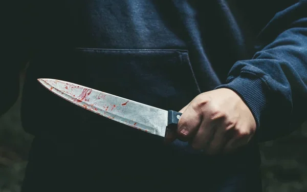 В Конаеве мужчина с ножом напал на пассажира в автобусе