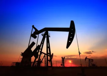 В Атырау в школьном интернате нашли скважину нефти