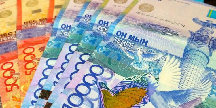 Маңғыстауда мектеп директоры ұстаздардан заңсыз ақша жинаған