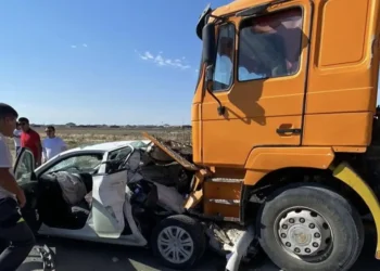 Авто всмятку: люди чудом выжили в жестком ДТП в Актау