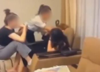 Шокирующее видео с избиением девушек в квартире: полиция задержала участниц