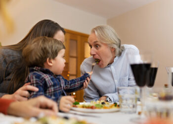 Руководителей садиков осудили за хищение денег на питание детей в Астане