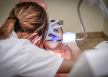 Суд обязал стоматологию выплатить матери более 1,5 млн тенге