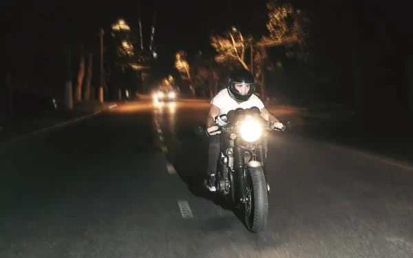 В Алматы мопедист погиб в аварии  из-за плохого освещения