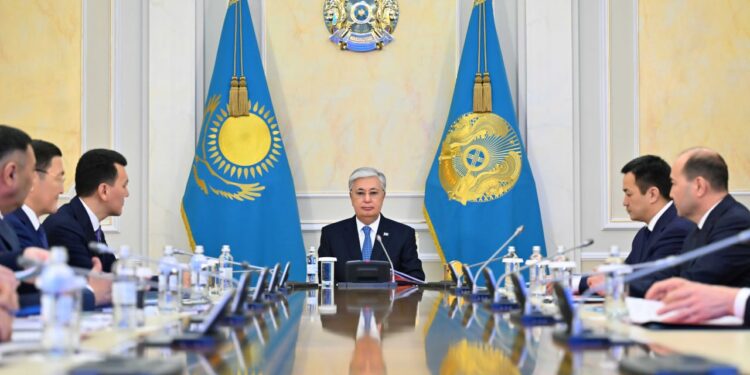 Мемлекет басшысы Қауіпсіздік Кеңесінің шұғыл отырысын өткізді