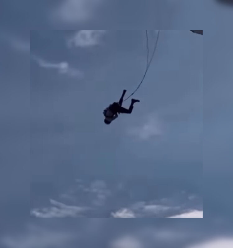 «Чуть не оторвало руку»: шокирующие кадры появились с аттракциона в Алматы