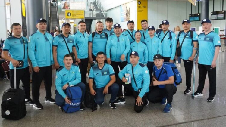 Казахстанские паралимпийцы улетели в Париж