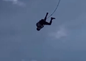 Алматыдағы аттракциондардың бірінде қайғылы оқиға бола жаздады