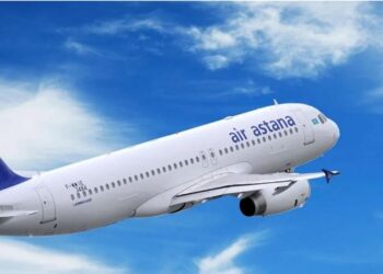 Рейстер кешігеді: Дауыл мен бұршақтан Air Astana  ұшақтары зақымдалған