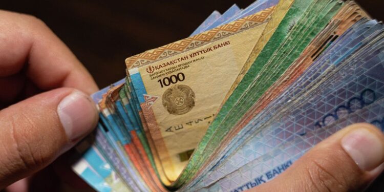 Жәрдемақы, зейнетақы мен айыппұлдардың мөлшері артады