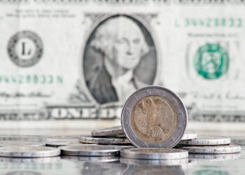 В сентябре планируют продать до 1 млрд долларов из Нацфонда