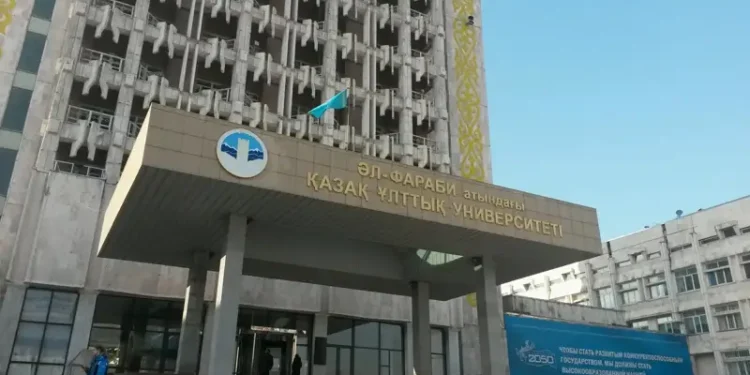 Әл-Фараби атындағы ҚазҰУ маңында жаппай төбелес болды