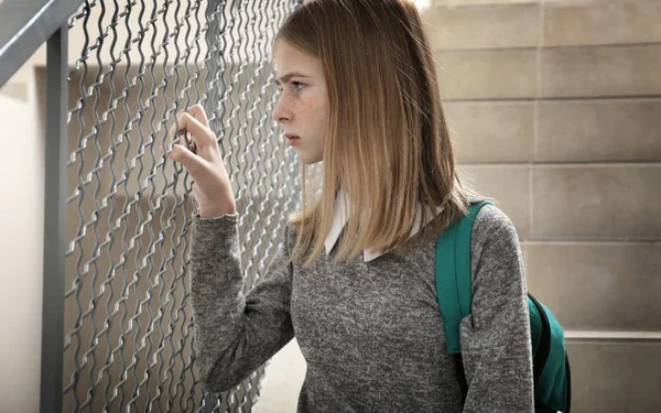 Гибель школьниц в Алматы: родителей призвали проверить телефоны детей