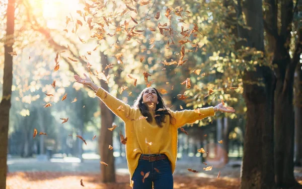 Осень побалует теплом: прогноз для Астаны и Алматы на 3 дня