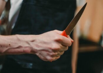 Алматыда әйелін пышақтап өлтірген экс-күйеуі 15 жылға сотталды