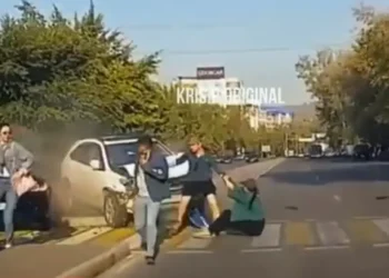 ДТП в Алматы: Lexus наехал на пешеходов