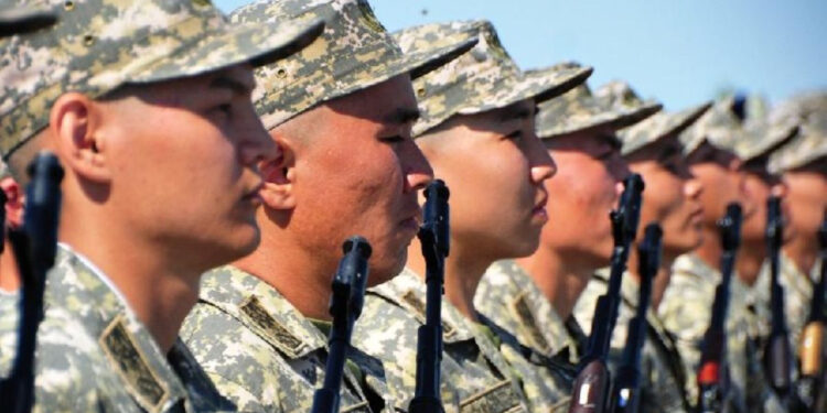 Қасым-Жомарт Тоқаев: әскерде темірдей тәртіп болуы тиіс