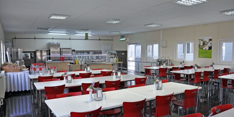 Премьер-Министр барлық мектептердің асханасын тексеруді тапсырды