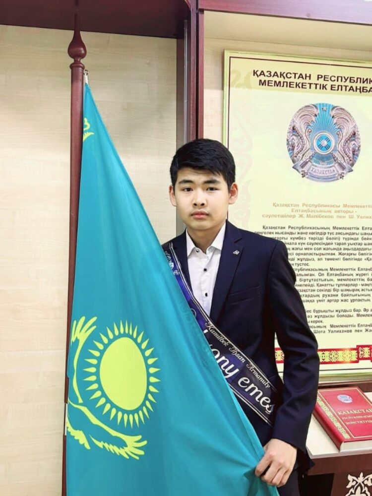 9 сынып оқушысы «PATRIOT» төсбелгісімен марапатталды