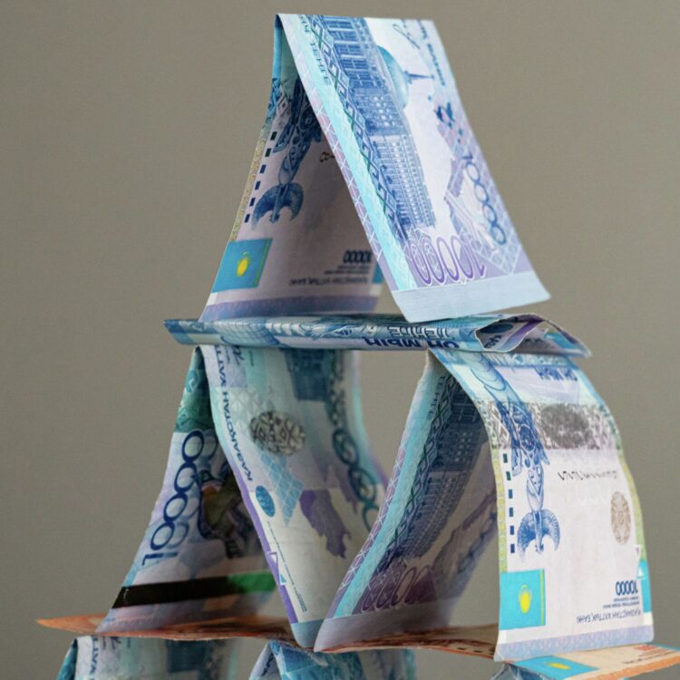 Қазақстандықтар қаржы пирамидаларына 20 млрд теңге салған