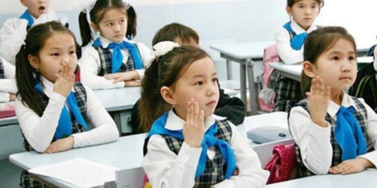 Мектеп оқушыларының 80 пайызының көзі нашар көреді