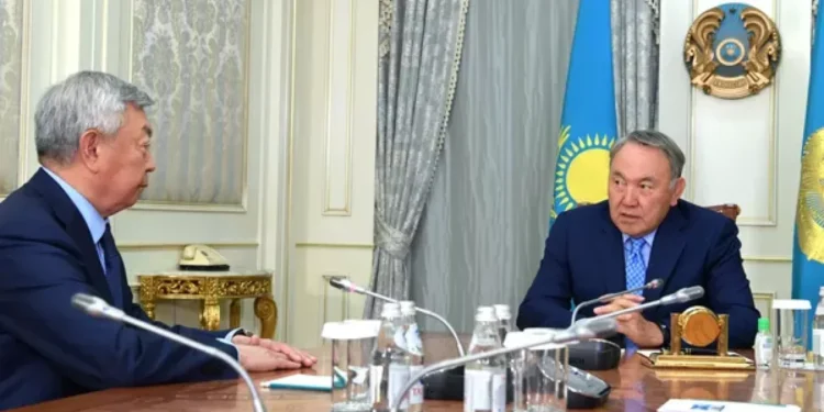 Назарбаевтың сенімді серігі Нұртай Әбіқаев отставкаға кетті
