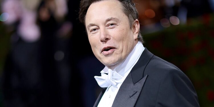 Маск Трампты қолдау комитетіне кемінде 75 млн доллар бөлді