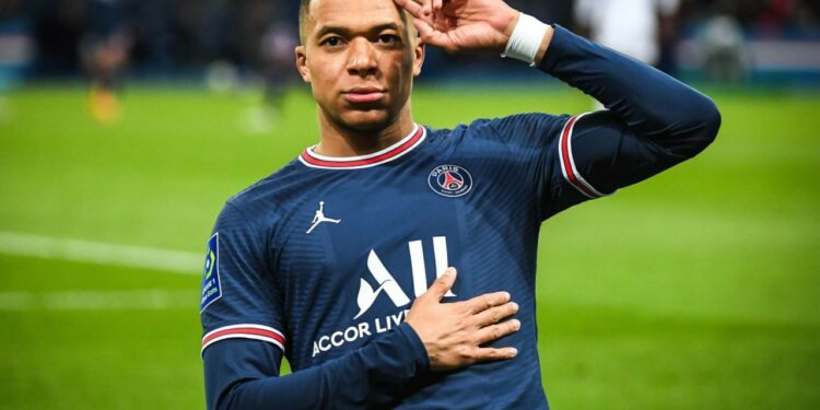 Мбаппе қыз зорлады деп айыпталды