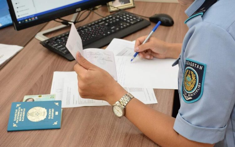 Оңтүстік Кореяда 15 мың Қазақстан азаматы заңсыз жүр