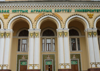 Жалған тұқым егу: Аграрлық зерттеу университетінің лауазымды тұлғасы сотталды