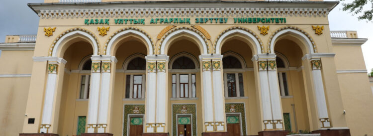 Жалған тұқым егу: Аграрлық зерттеу университетінің лауазымды тұлғасы сотталды