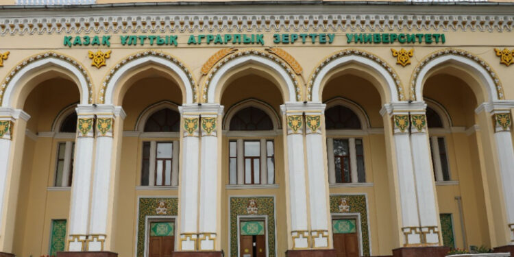 Жалған тұқым егу: Аграрлық зерттеу университетінің лауазымды тұлғасы сотталды