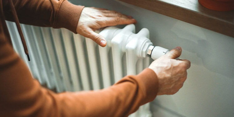 Саран әкімі мен басқарма басшысы қатаң сөгіс алды