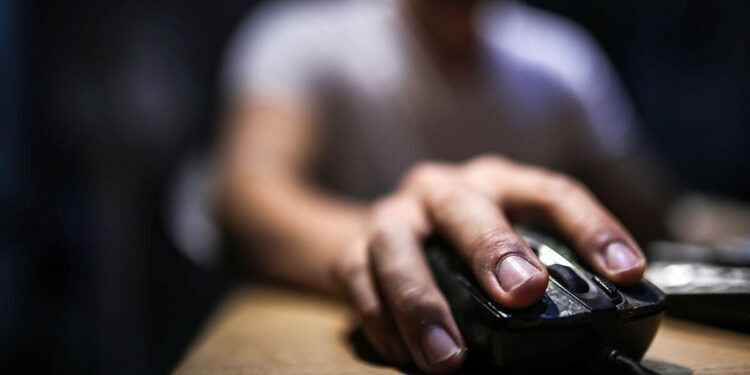 Есірткі сататындар ашқан 118 чат пен интернет-арна бұғатталды