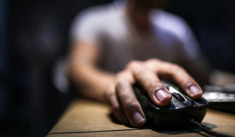 Есірткі сататындар ашқан 118 чат пен интернет-арна бұғатталды