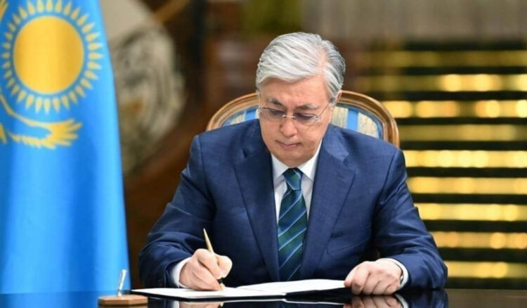 Президент бір топ азаматты мемлекеттік наградалармен марапаттады