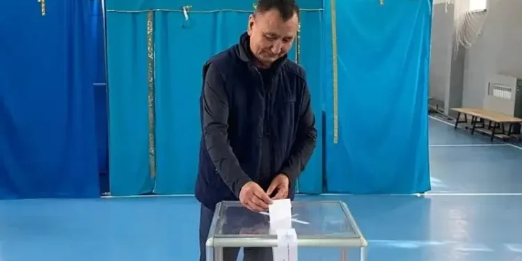 Алматы облысында Атомбек есімді сайлаушы дауыс берді