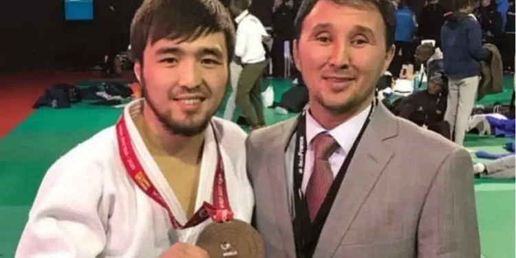 Елдос Сметовтың бапкері мен Нұрдәулет Жұмағалидың айлығына 4 млн теңге қосылды