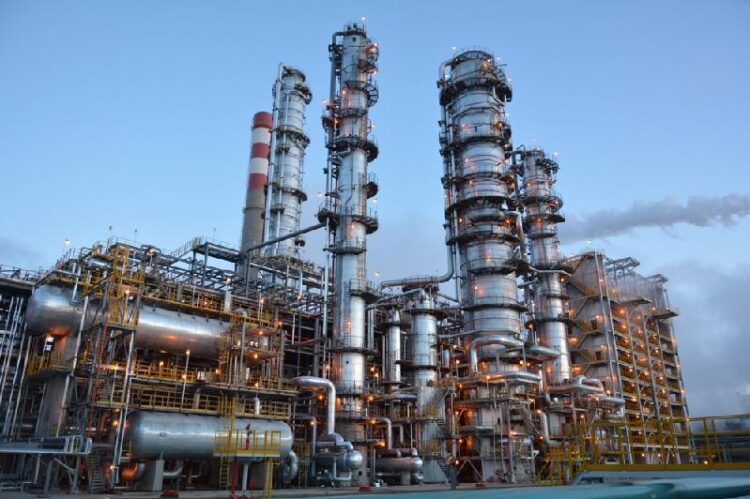 Атырау мұнай өңдеу зауыты уақытша жабылды