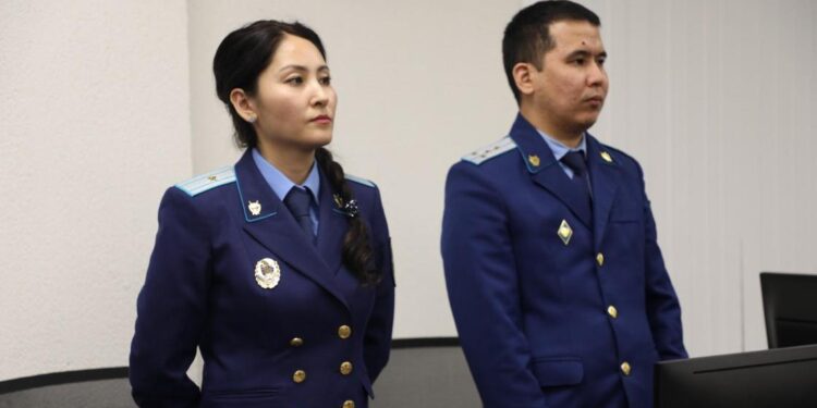 Қуандық Бишімбаевтың сотына қатысқан прокурорлар марапатталды