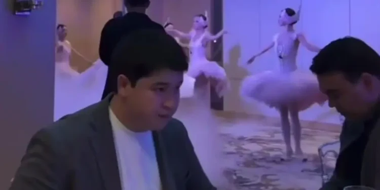 «Өте жақсы, тәрбиелі бала». Депутат Тұрлыханов ұлы туралы айтты