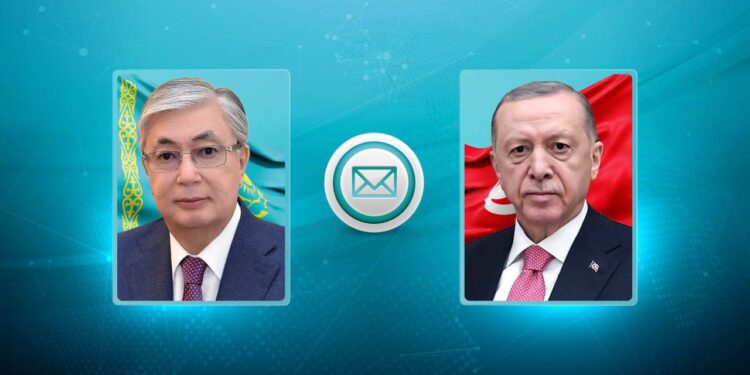 Токаев выразил соболезнования Эрдогану в связи с терактом