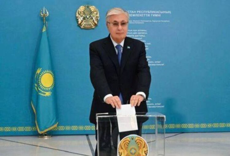 Қазақстан Президенті референдумда дауыс берді