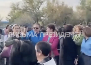 Учителя Жетігена устроили митинг