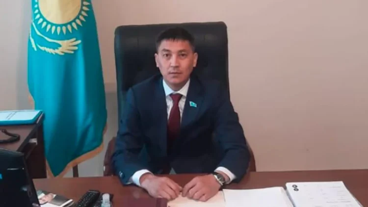 Заңсыз қарумен қоқан-лоққы жасаған депутат ұсталды