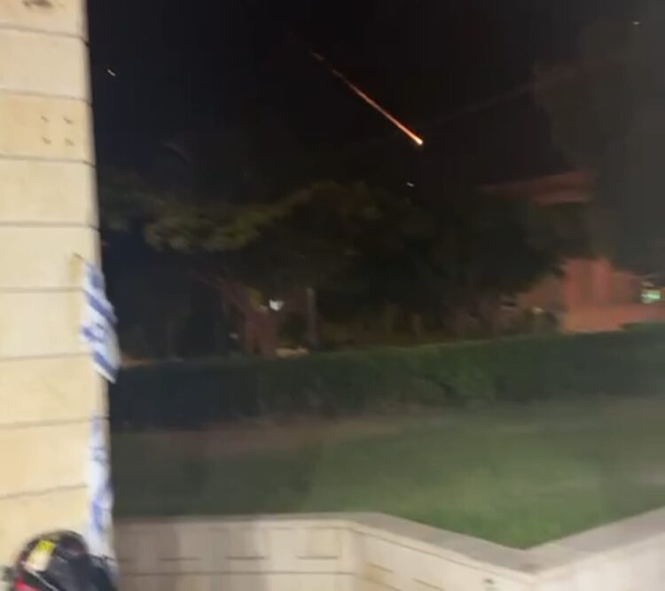 Иран Израиль аумағын 200-ге жуық зымыранмен атқылаған