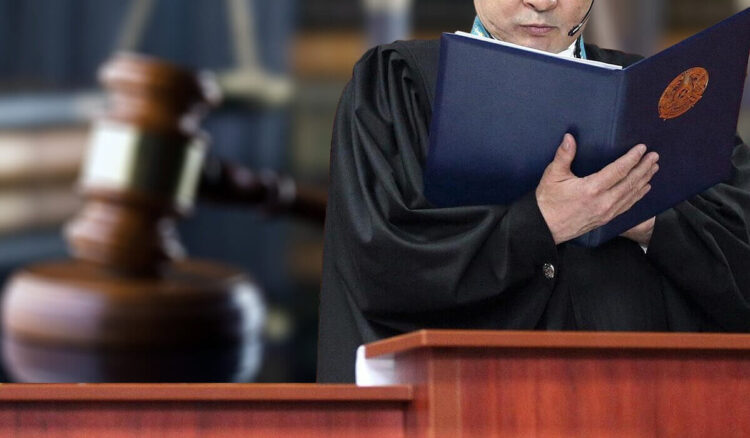 Мектеп директоры 8 млн теңге жымқырған