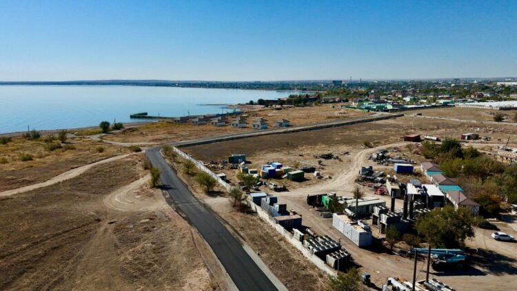 Как реализуется план социально-экономического развития города Конаев?