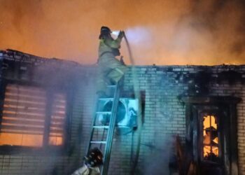 Пожарные Актюбинской области спасли дом от огня