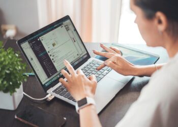 Казахстанские работодатели и сотрудники теперь могут оставлять отзывы друг о друге на HR Enbek